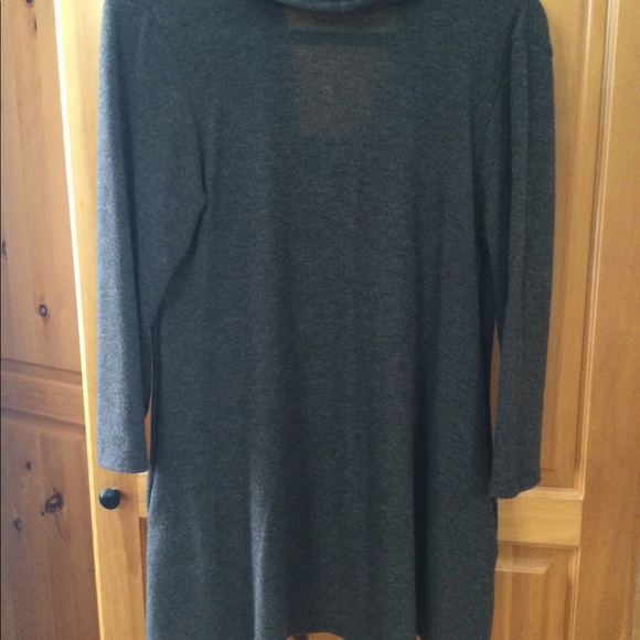 Top - Picture 2 of 3